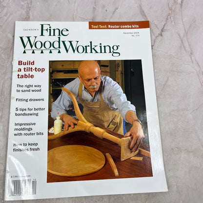 Tilt-Top Table - Dec 2004 No 173 - Taunton's Fine Woodworking Magazine M34