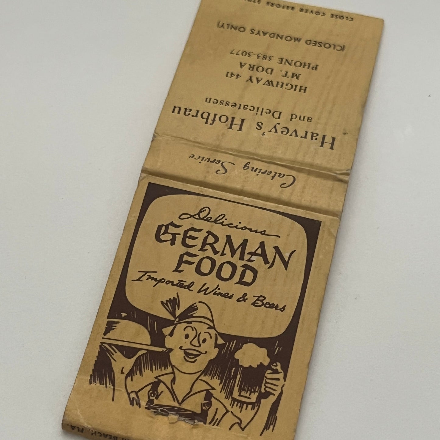 Harvey's Hofbrau and Delicatessen Hwy 441 Mt. Dora Vtg Matchbook Cover MM4-1