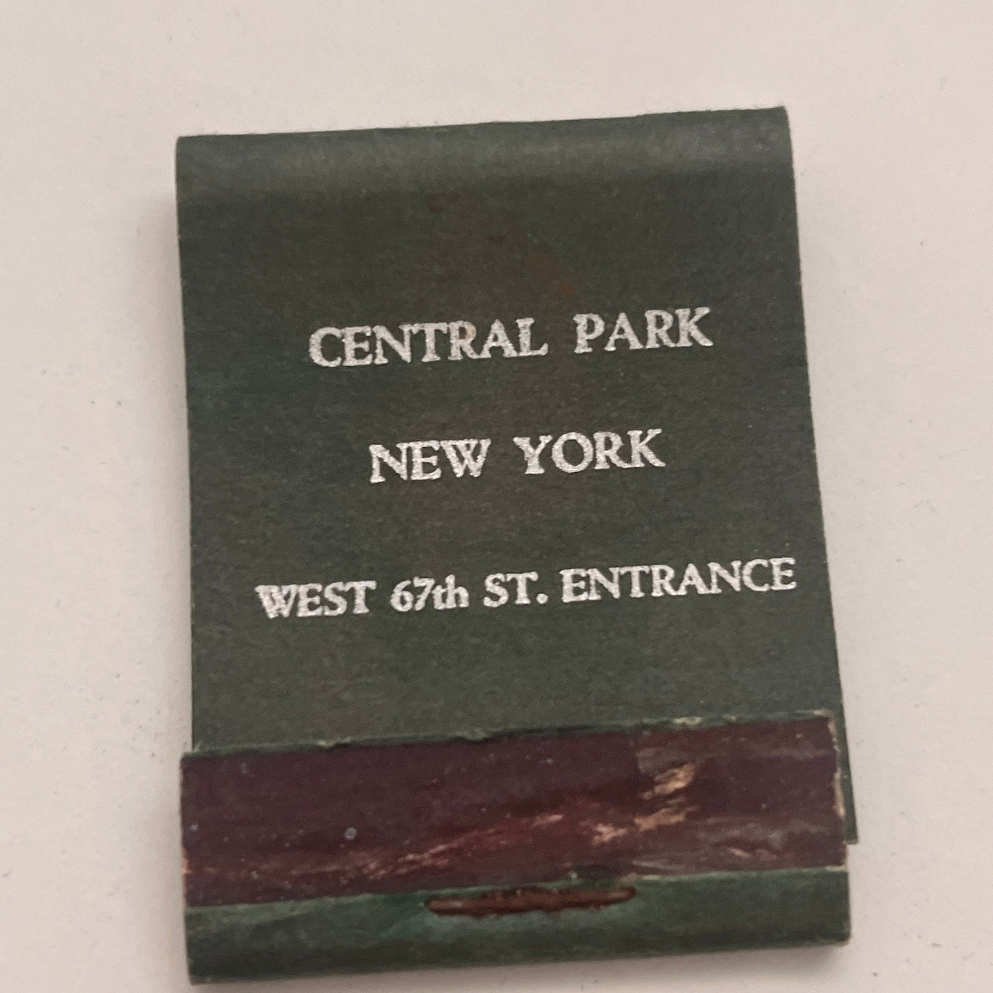 Tavern on the Green Central Park NY Savarins Vintage Matchbook Cover TB8-MB2-4