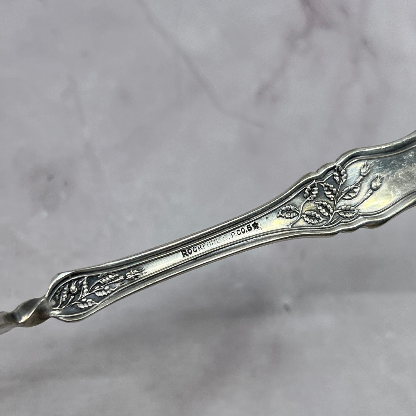 1906 Rockford Silver Co Rosemary Twisted Butter Knife 7.5" Silverplate TC5-OS-16