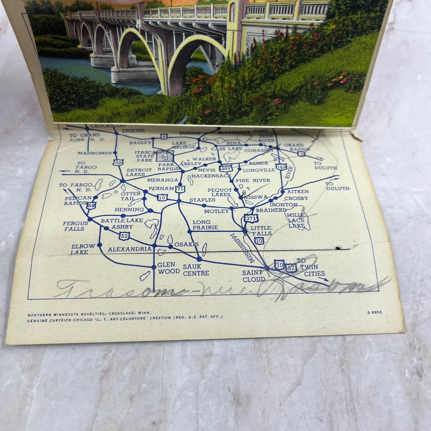 Vintage Minnesota Land of 10,000 Lakes Souvenir Postcard Book TG8-Z