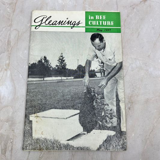 1957 May Gleanings in Bee Culture Magazine Bees Beekeeping Honey TD7