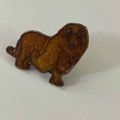 Lion Vintage Lapel Pin Enamel Pinback Button SE9