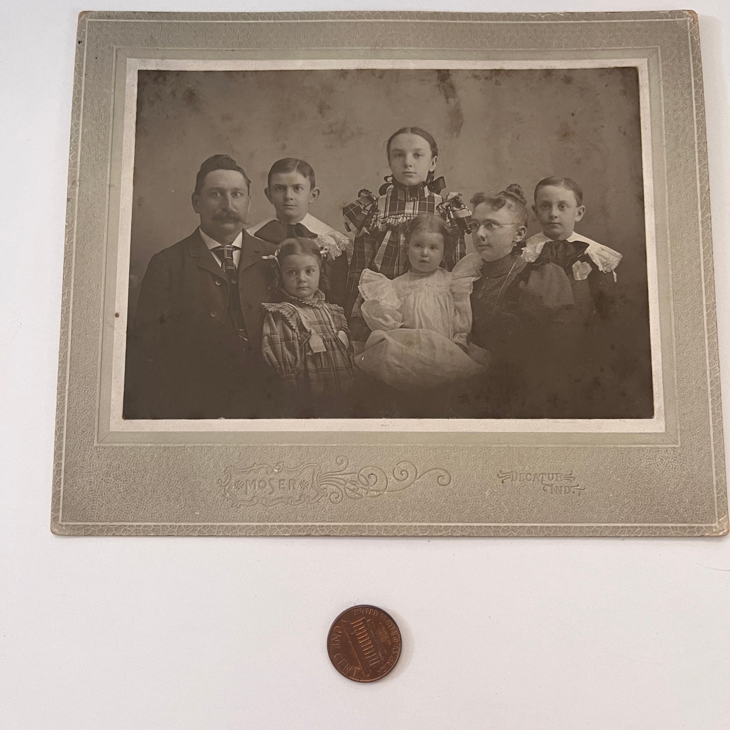 Family Photo - Moser, Decatur IN Antique Victorian CDV Card H4-2