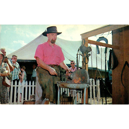 Amish Blacksmith with Horseshoe Pennsylvania Dutch Country Vintage Postcard PD4