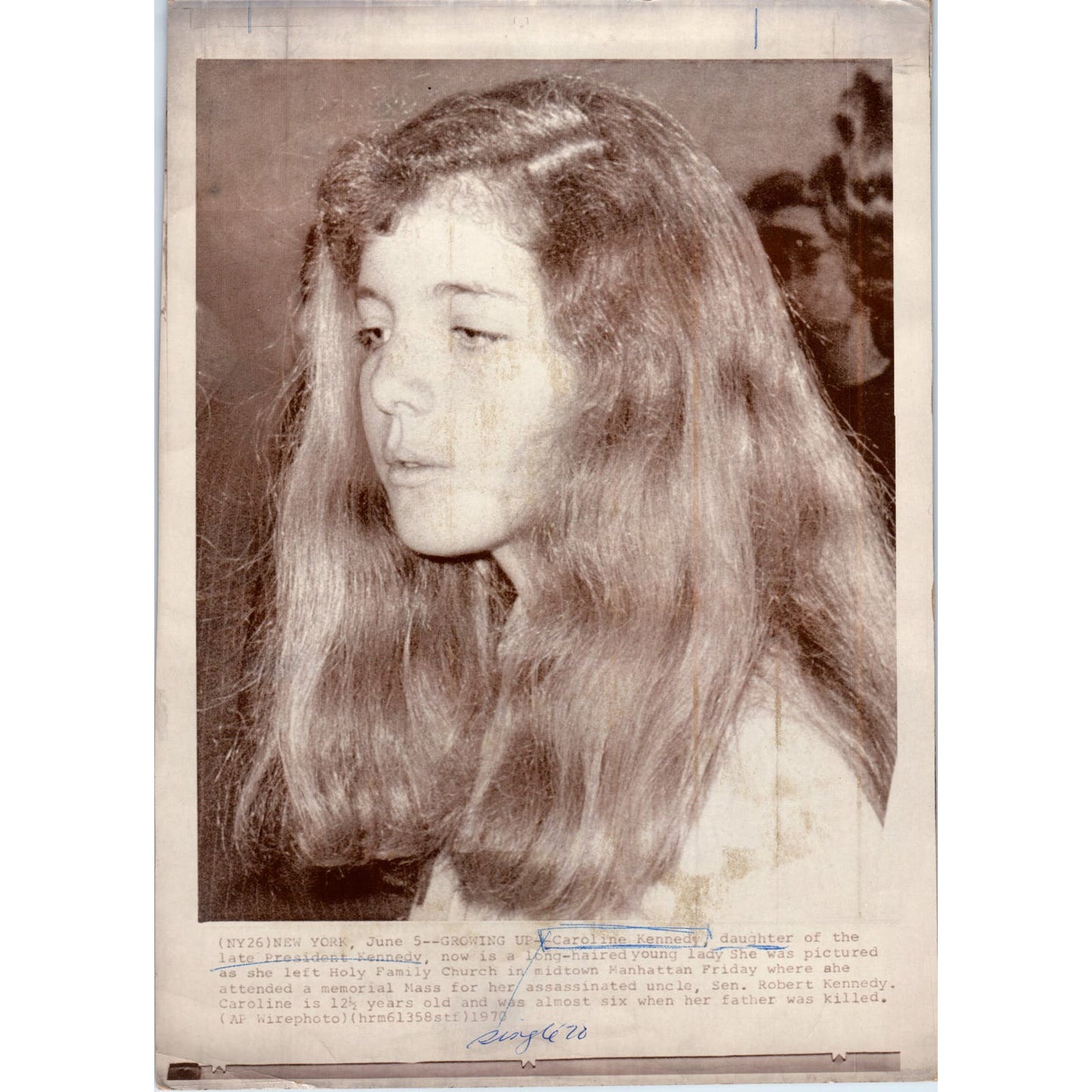 Caroline Kennedy at Holy Family Church Manhattan 1970 8x10 Original Press Photo D1-P