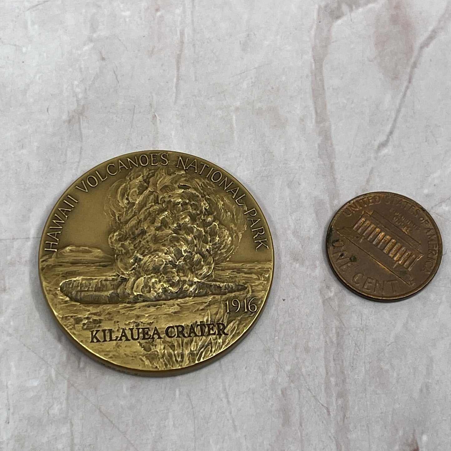1972 Hawaii Volcanoes National Park Centennial Kilauea Crater Coin Medal SF4