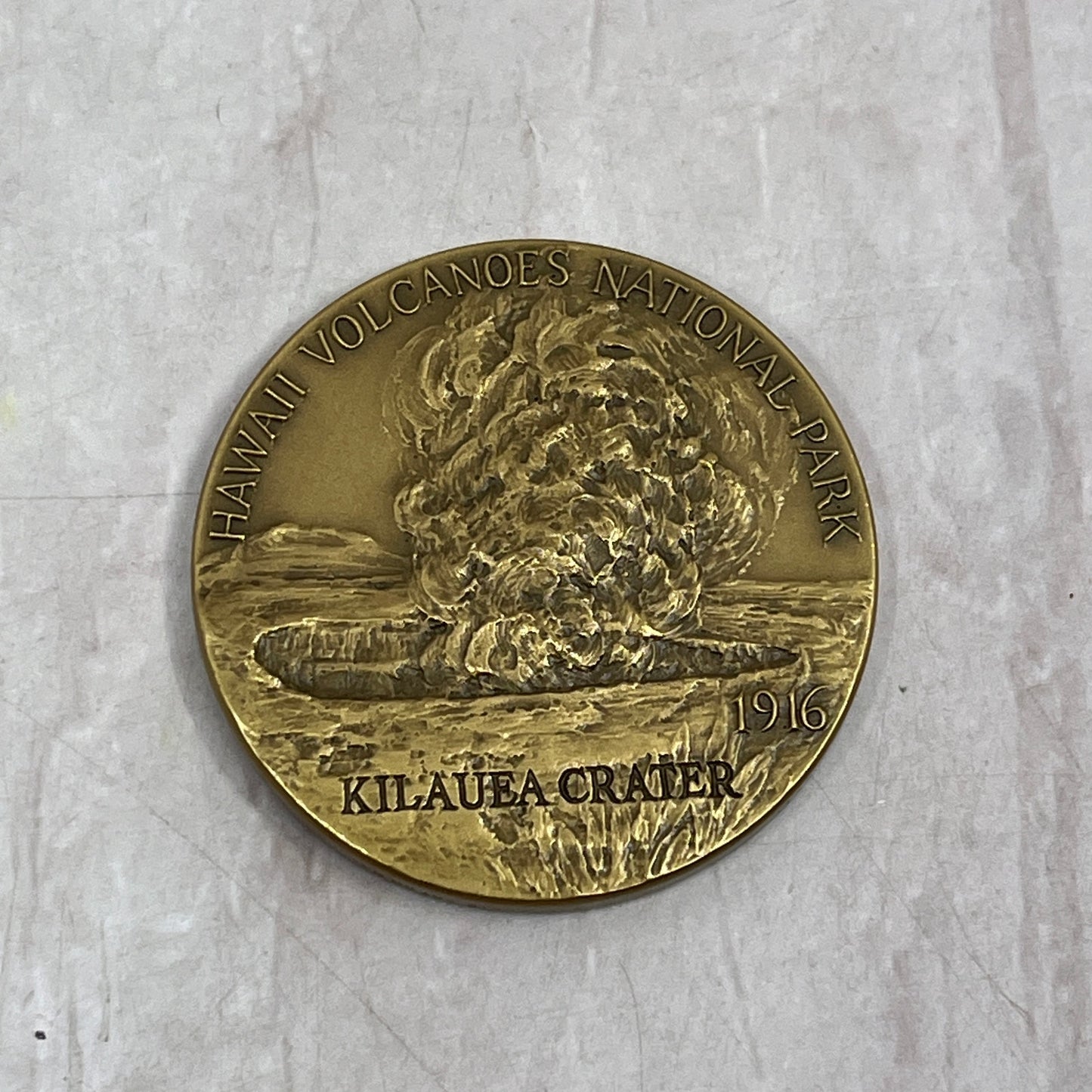 1972 Hawaii Volcanoes National Park Centennial Kilauea Crater Coin Medal SF4
