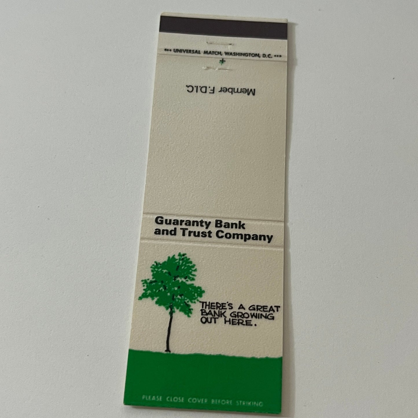 Guaranty Bank and Trust Company Fairfax VA Vintage Matchbook Cover TB6-MB2-5