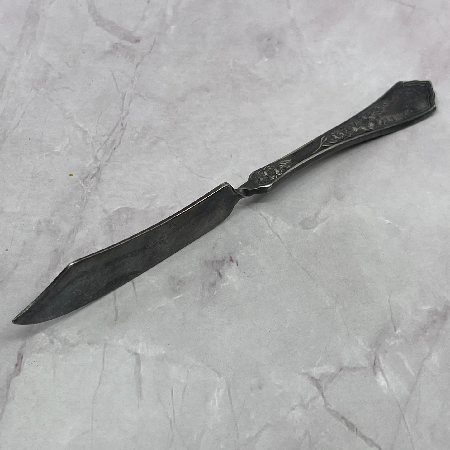 Twisted Butter Knife Floral Pattern 7" Vintage Silverplate TC5-OS-3