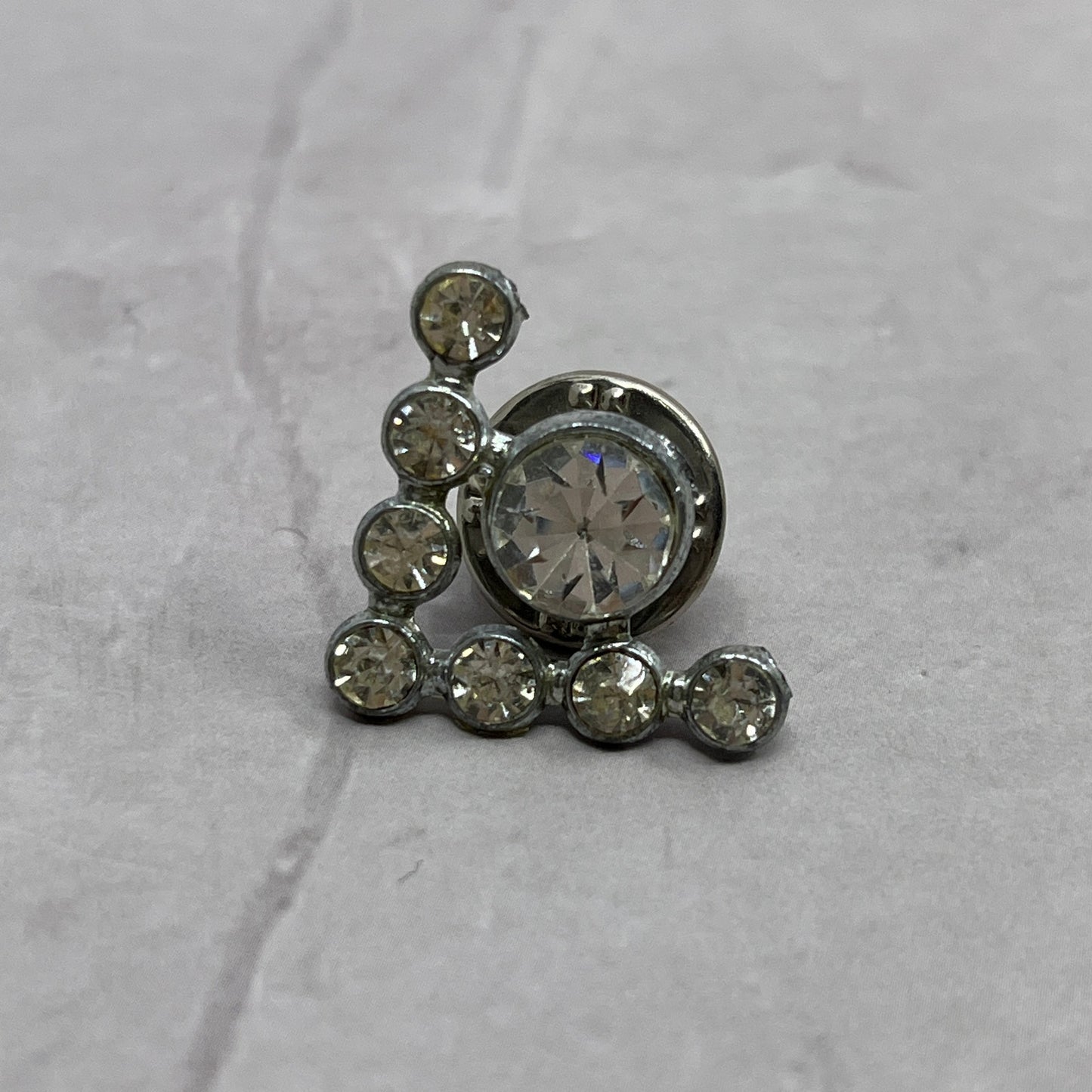 Vintage Rhinestone V Brooch Pin Pinback Button SB7-SPB