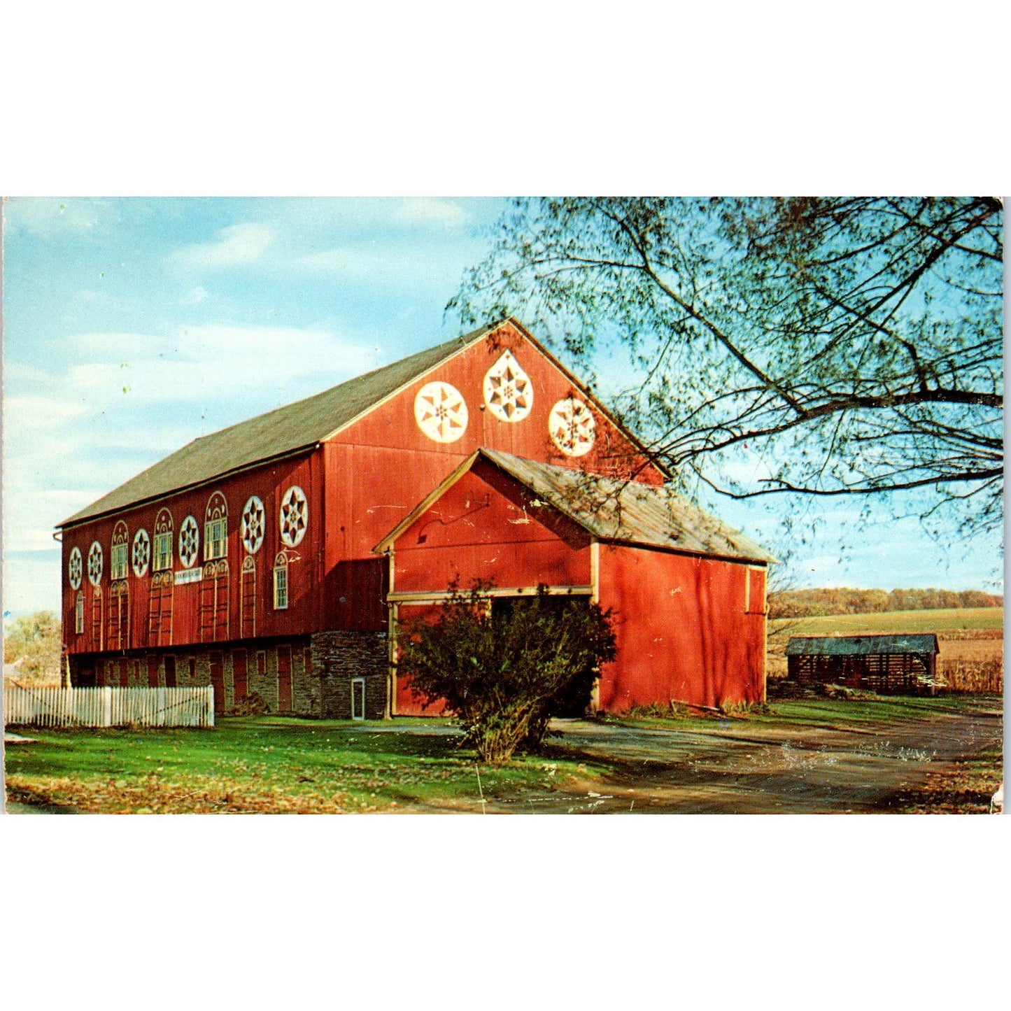 Amish Red Barn With Hex Signs Pennsylvania Dutch Country Postcard PD7