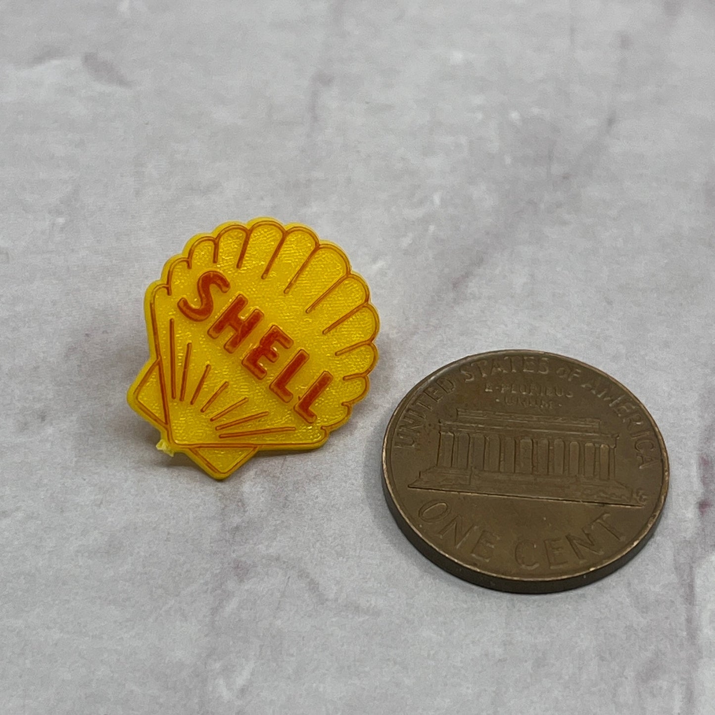 Vintage Collectible Shell Oil Advertising Golf Ball Marker SE2
