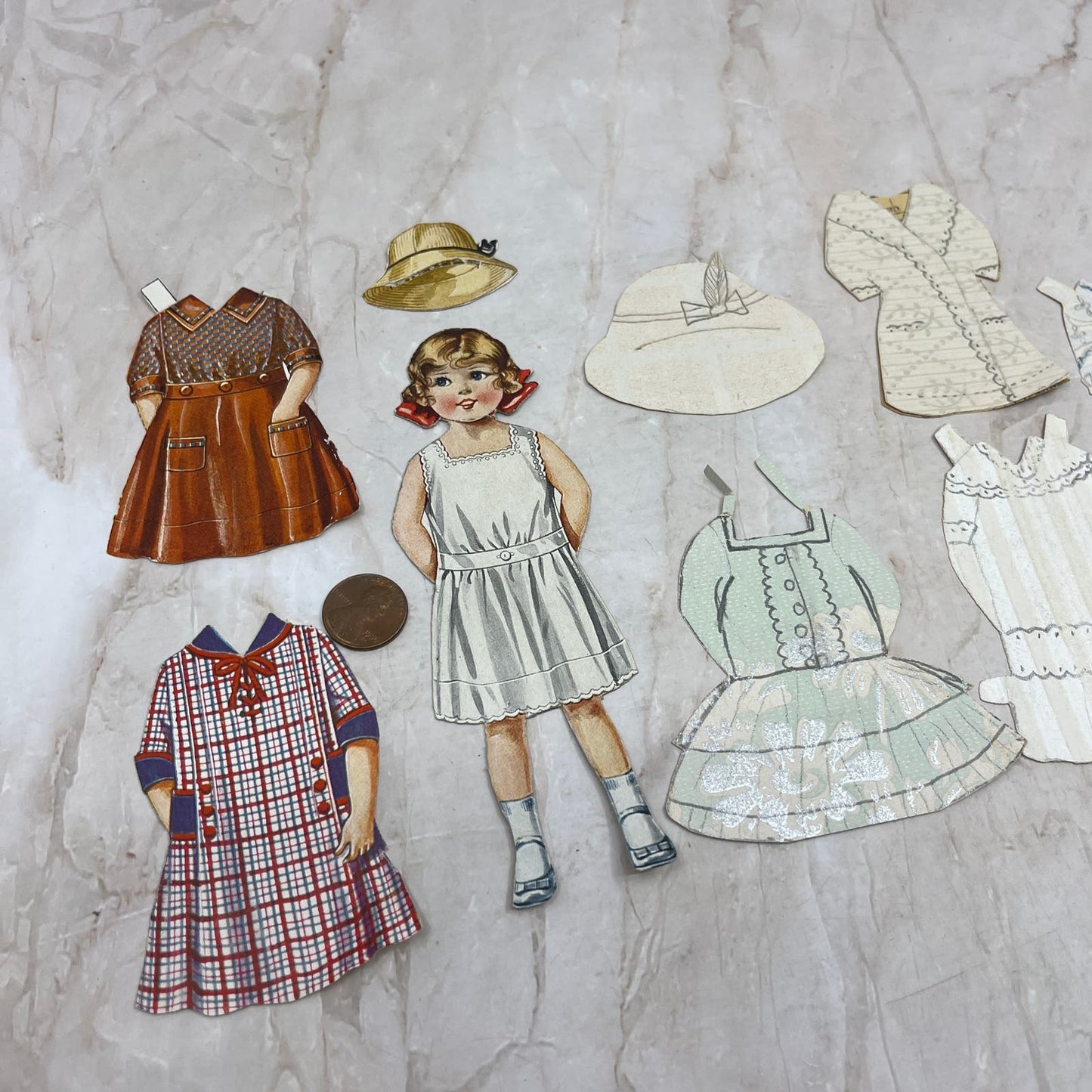 Vintage Paper Doll Set Little Girl With Multiple Outfits TI8-S5