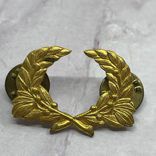 Vintage US Army JROTC Academic Wreath for Uniform Pinback Button 1" SE2