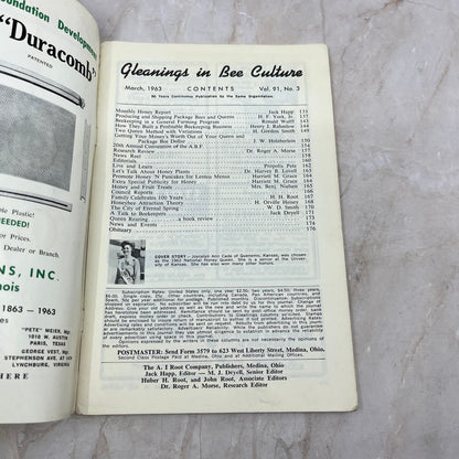 1963 March Gleanings in Bee Culture Magazine Bees Beekeeping Honey TD7