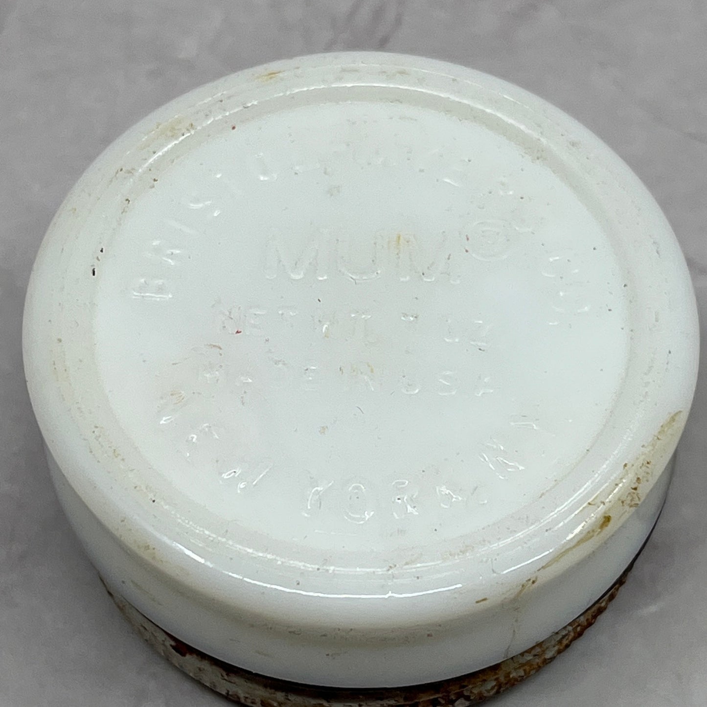 Bristol-Myers Vintage Milk Glass Mum Cream Deodorant Container Tin 1/2x2" SC1