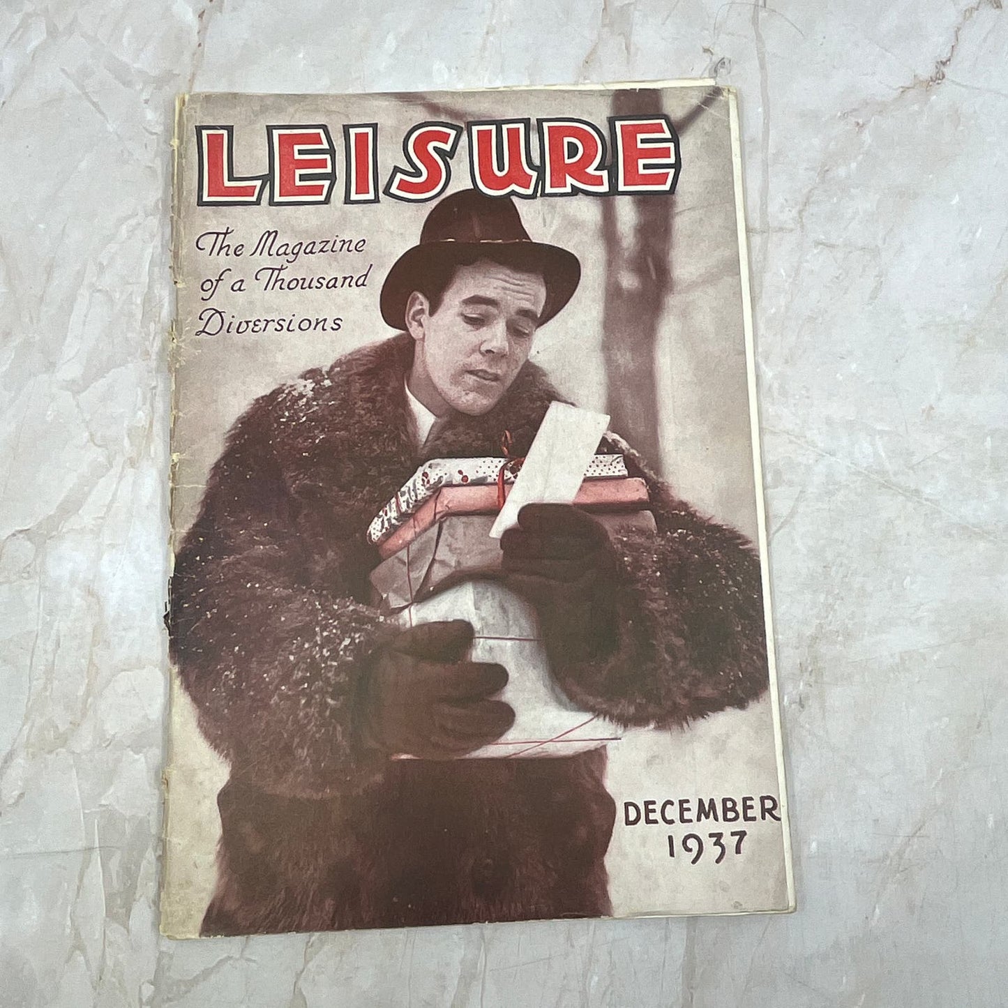 1937 Dec - Leisure Magazine - Christmas Shopping Cover  TI9-P3