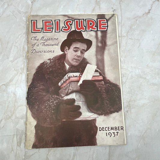 1937 Dec - Leisure Magazine - Christmas Shopping Cover  TI9-P3