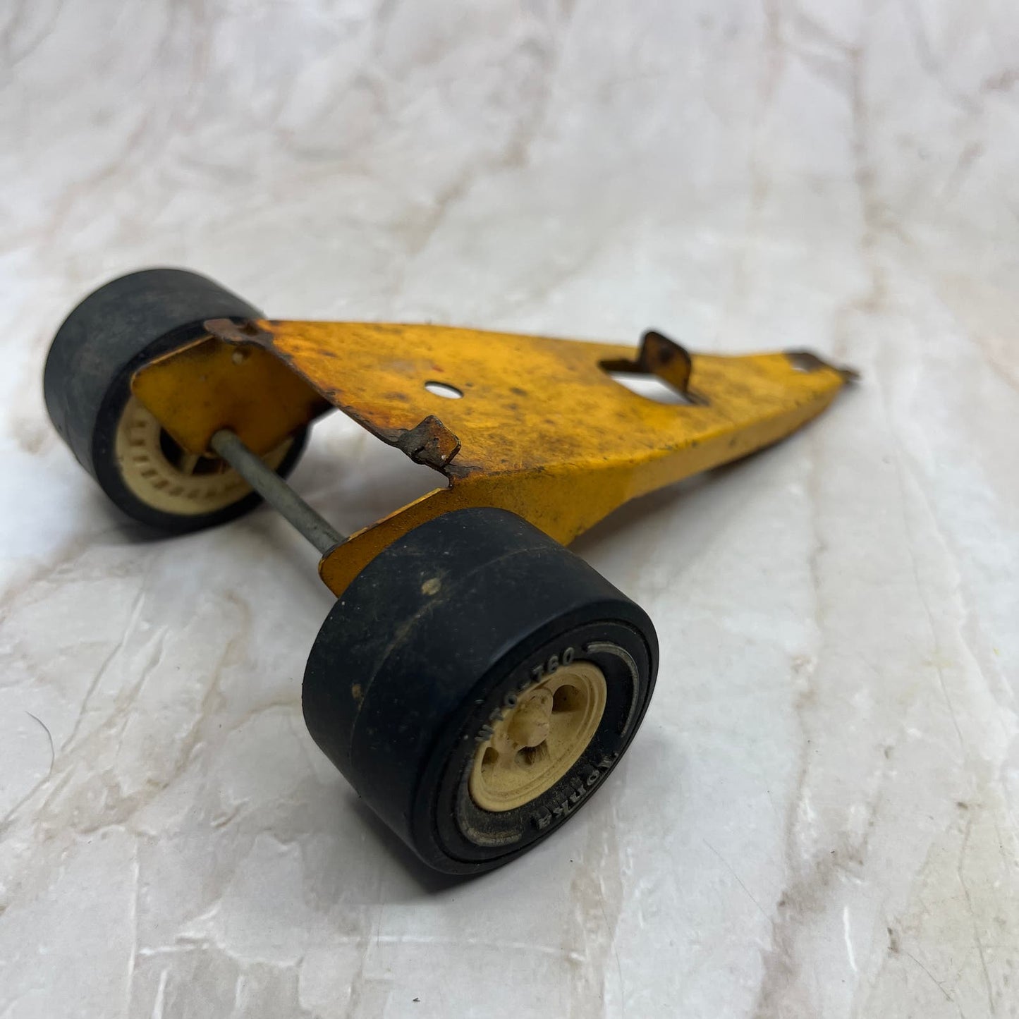 Vtg TONKA Toys Bone Bruzzer Yellow Tilt Trailer 1970’s Pressed Steel TH5