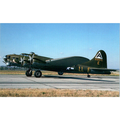 Boeing B-17G Flying Fortress Vintage Postcard PC19
