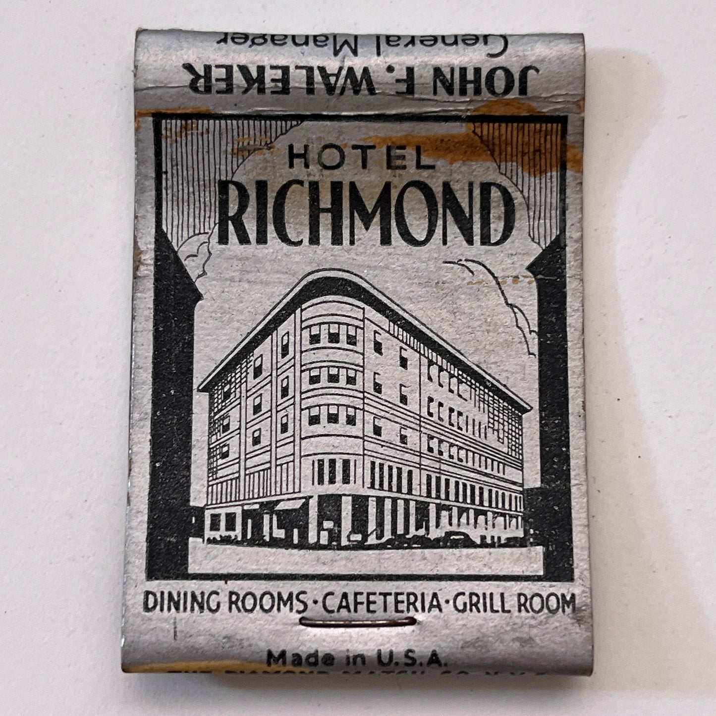 Hotel Richmond Berkshire Apartments Richmond Grill Matchbook Cover TB8-MB3-7