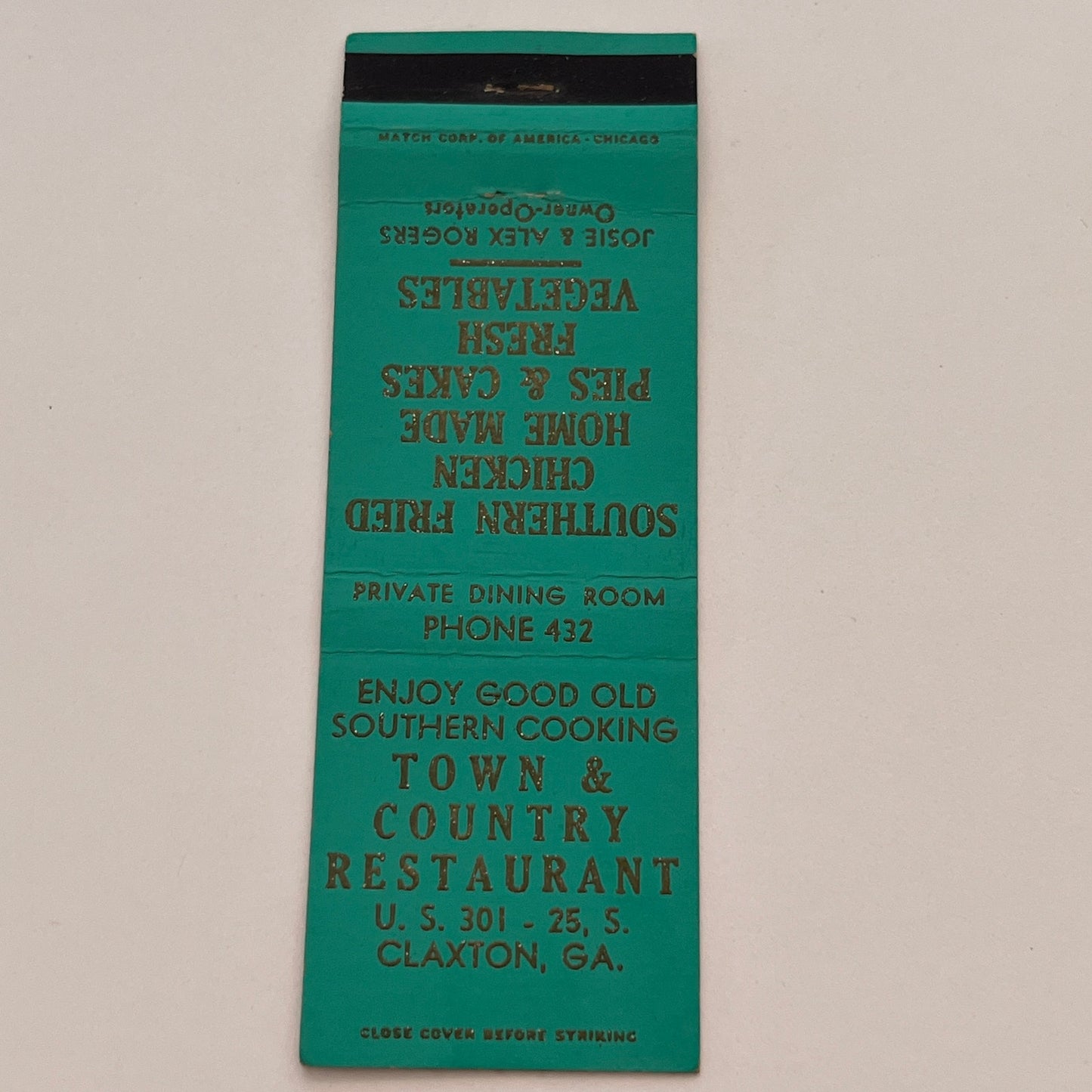 Town & Country Restaurant Claxton Georgia Vintage Matchbook Cover TB6-MB2-3