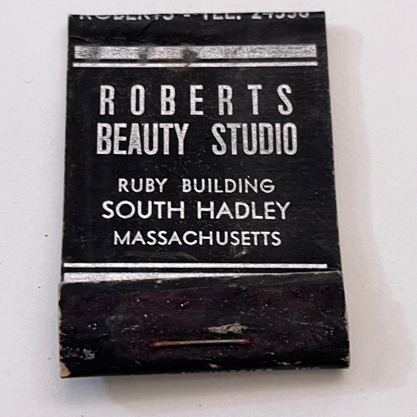 Roberts Beauty Studio South Hadley MA Vintage Matchbook Cover TB8-MB3-7