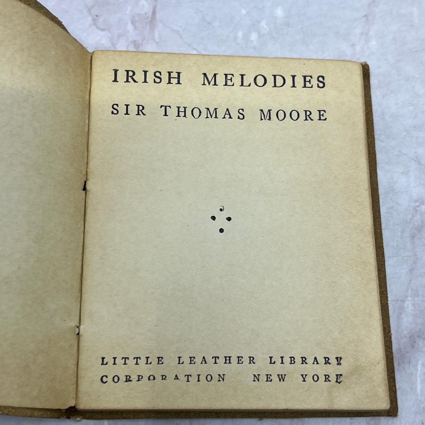 c1910 Little Leather Library Book Irish Melodies by Thomas Moore SD2
