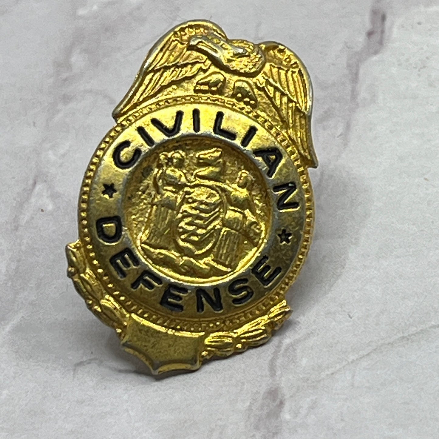 1950s US Civilian Civil Defense Atomic Age Duck & Cover Pin Pinback Button SB7