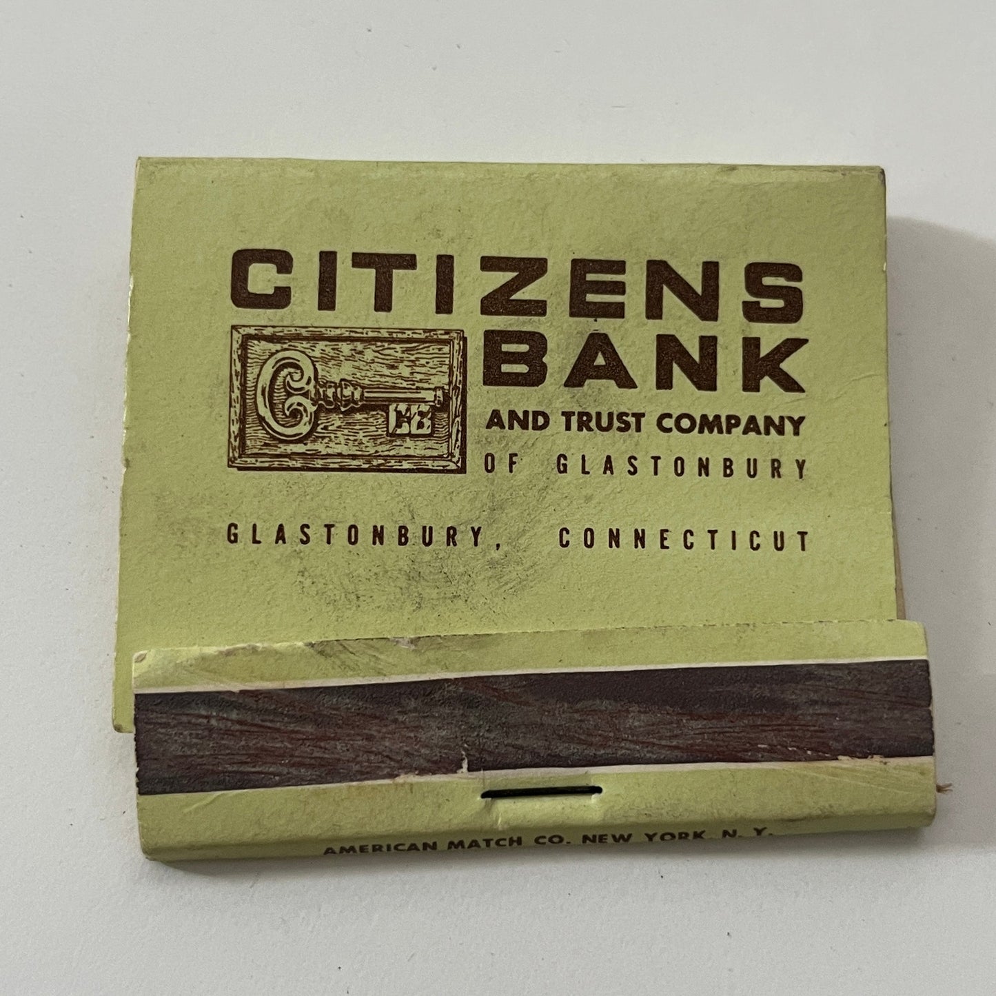 Citizens Bank and Trust Co of Glastonbury CT Vintage Matchbook Cover TB8-MB-8