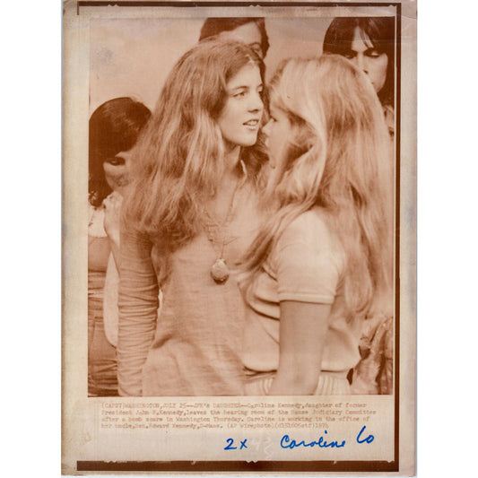 Caroline Kennedy after Bomb Scare 1974 8x10 Original Press Photo D1-P