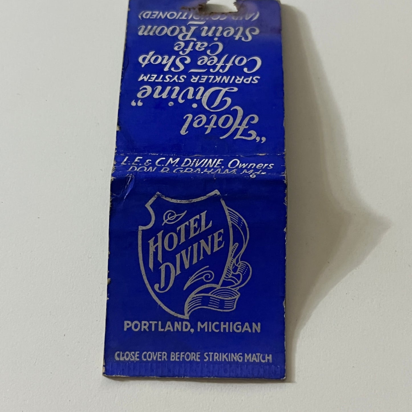 Hotel Divine Sprinkler System Portland Michigan Vintage Matchbook TB6-MB2-11