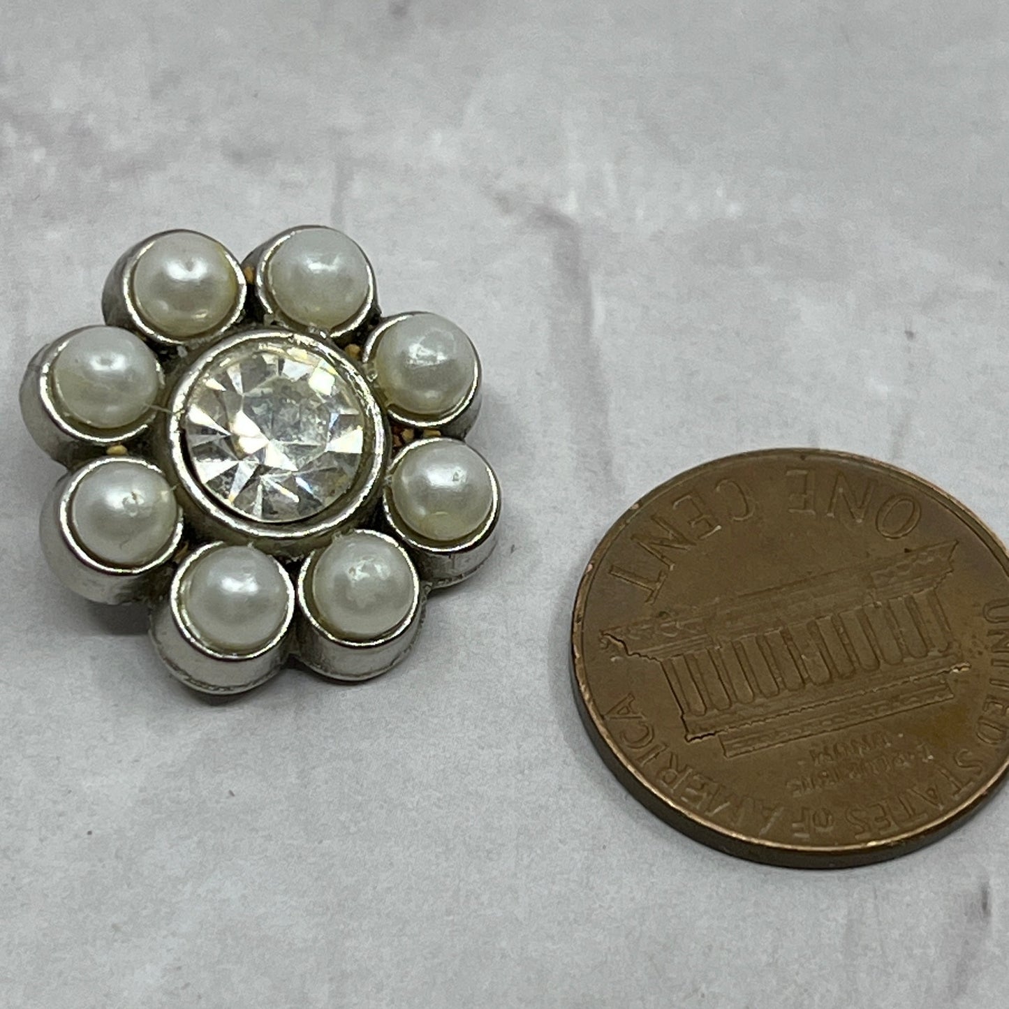 Vintage Faux Pearl & Rhinestone Cluster Flower Floral Button SE2
