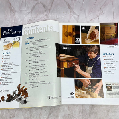 Flawless Mitered Boxes - Apr 2015 No 2468 - Fine Woodworking Magazine M35