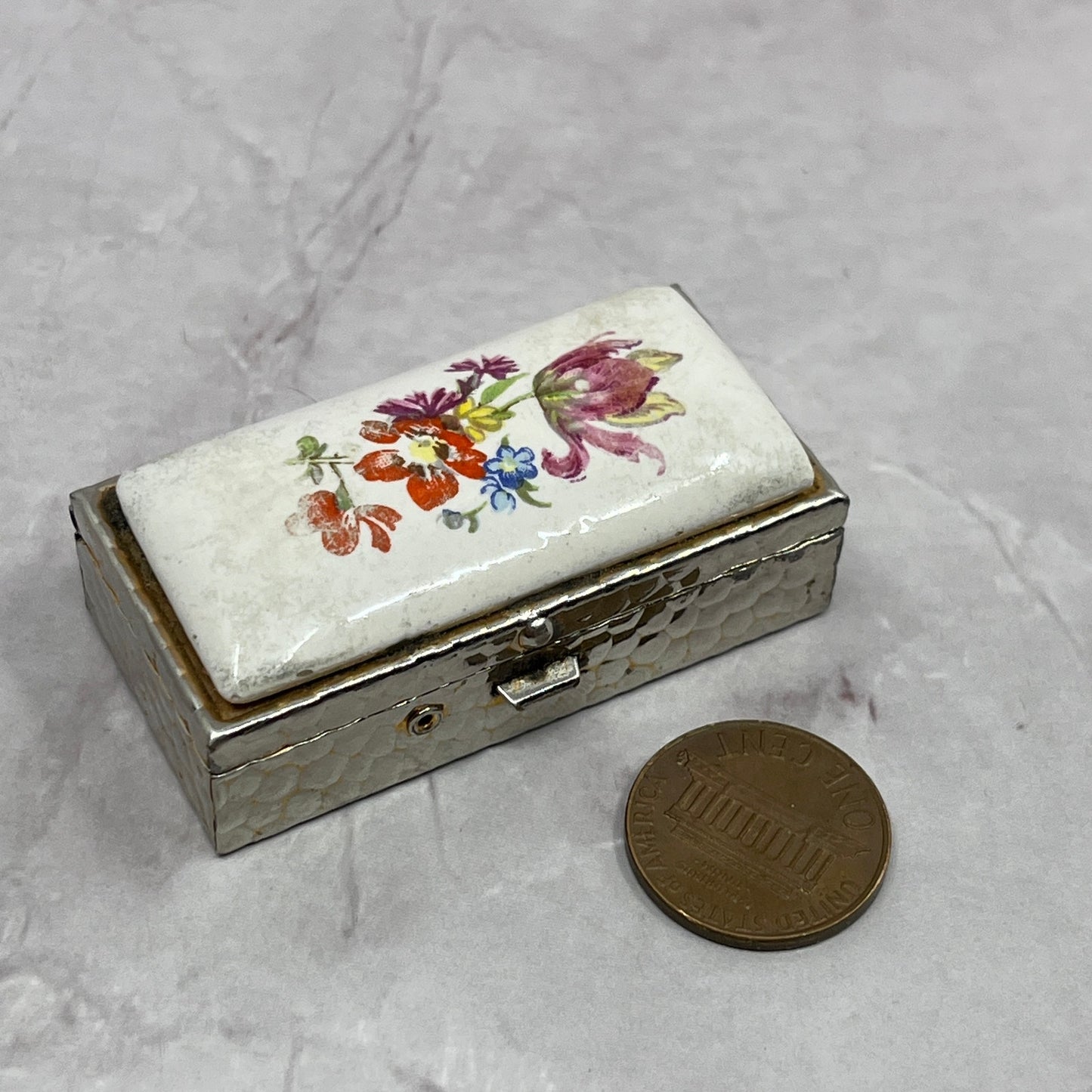 Vintage MCM Pill Box with Hand Painted Porcelain Flower Lid 2" SC1