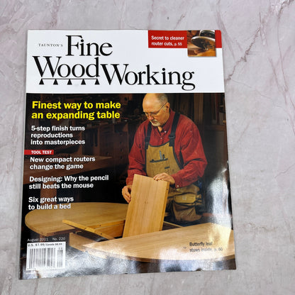Expanding Table - Aug 2011 No. 220 - Taunton's Fine Woodworking Magazine M36