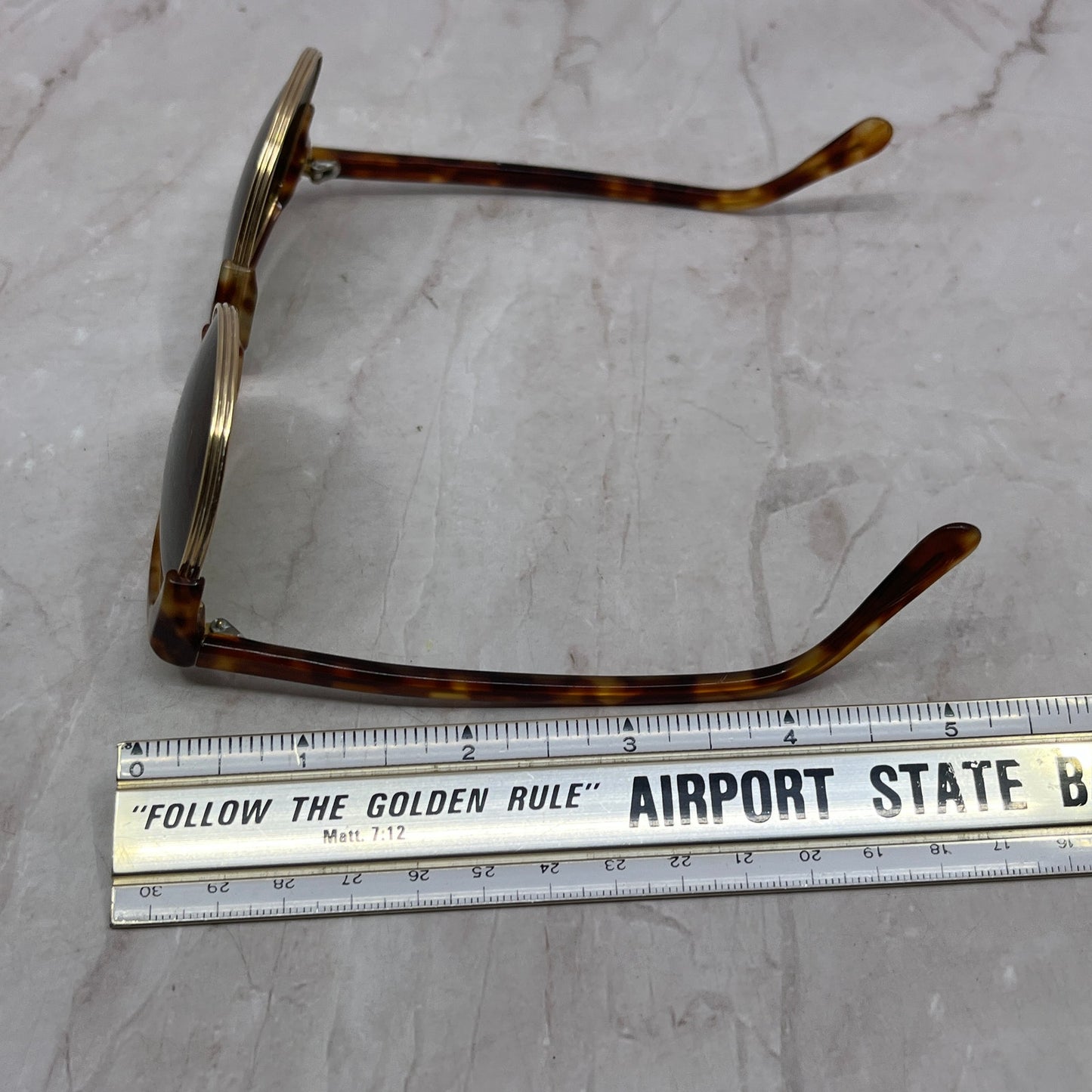 Vintage Aviator Style Acrylic Tortoiseshell & Gold Tone Sunglasses TH9-G2-7