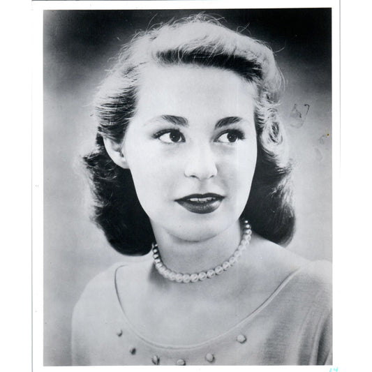 Joan Kennedy Senior Picture Manhattanville College 8x10 Original Press Photo D1P