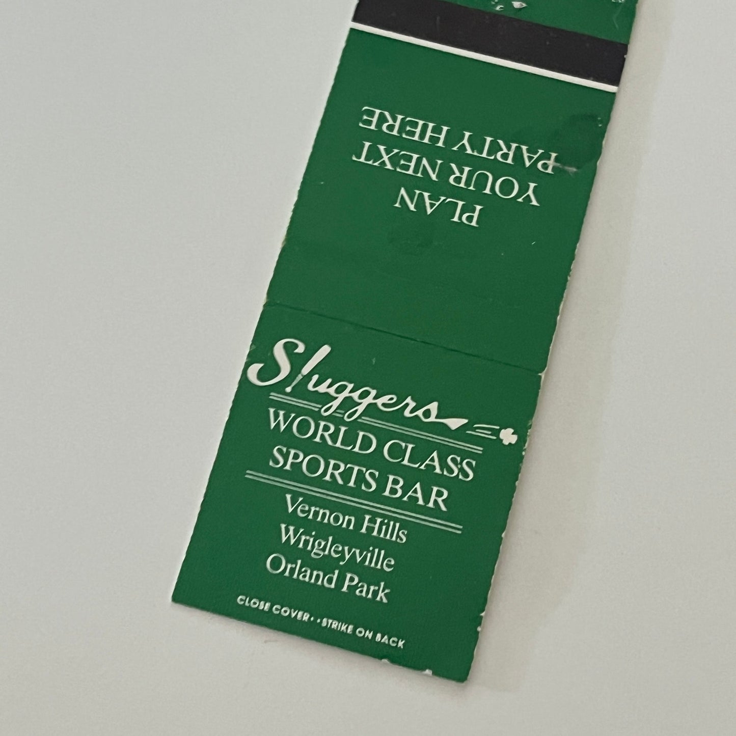 Sluggers World Class Sports Bar Vernon Hills Vintage Matchbook Cover TB6-MB2-4