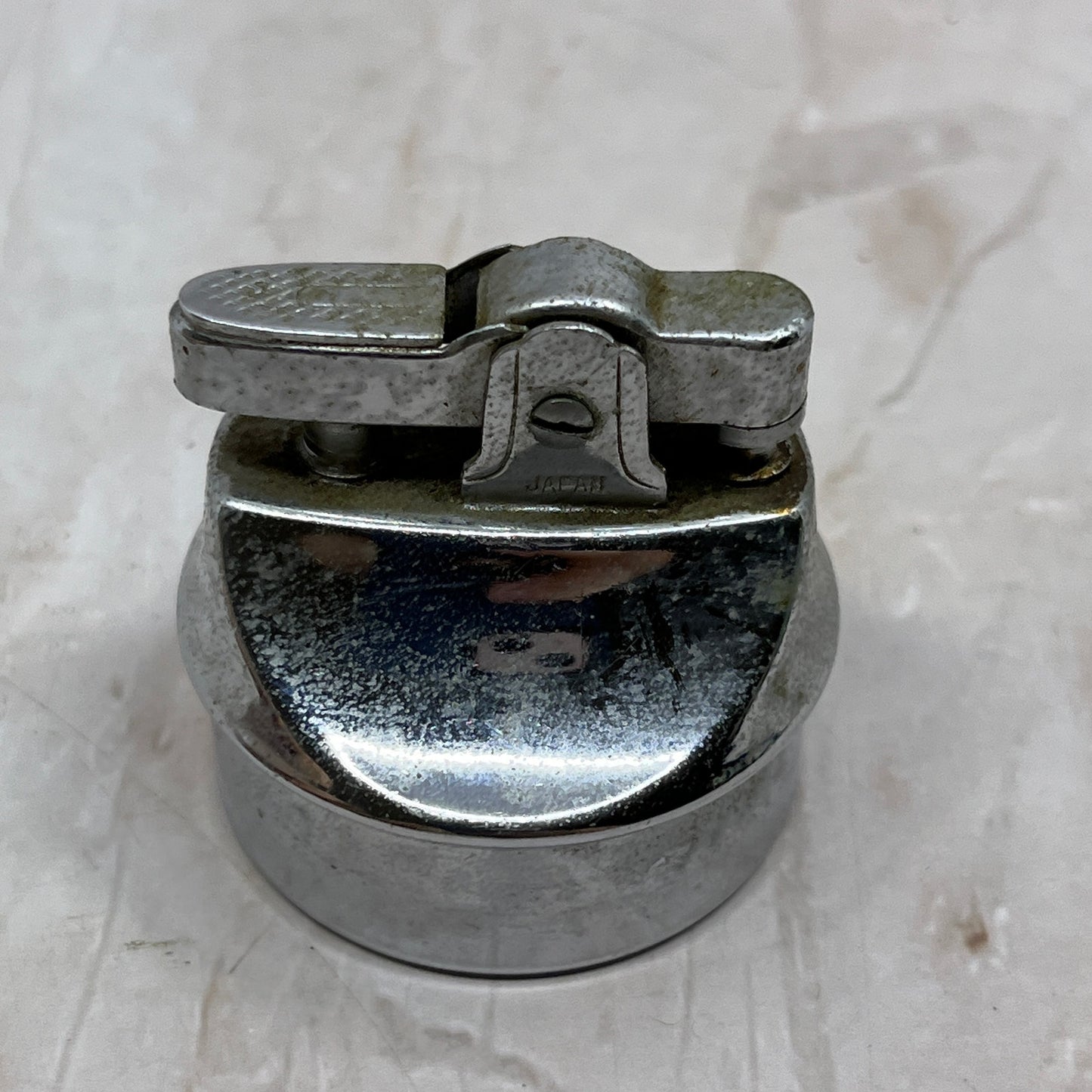 Vintage Round Silver Tone Table Lighter Insert Measurements in Pics TL1