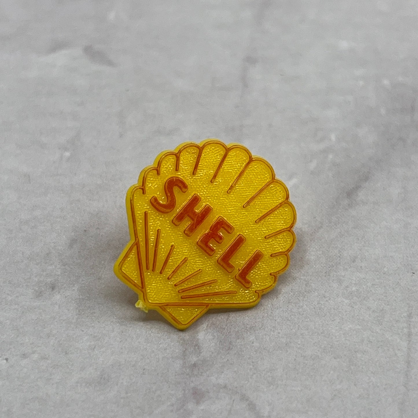 Vintage Collectible Shell Oil Advertising Golf Ball Marker SE2