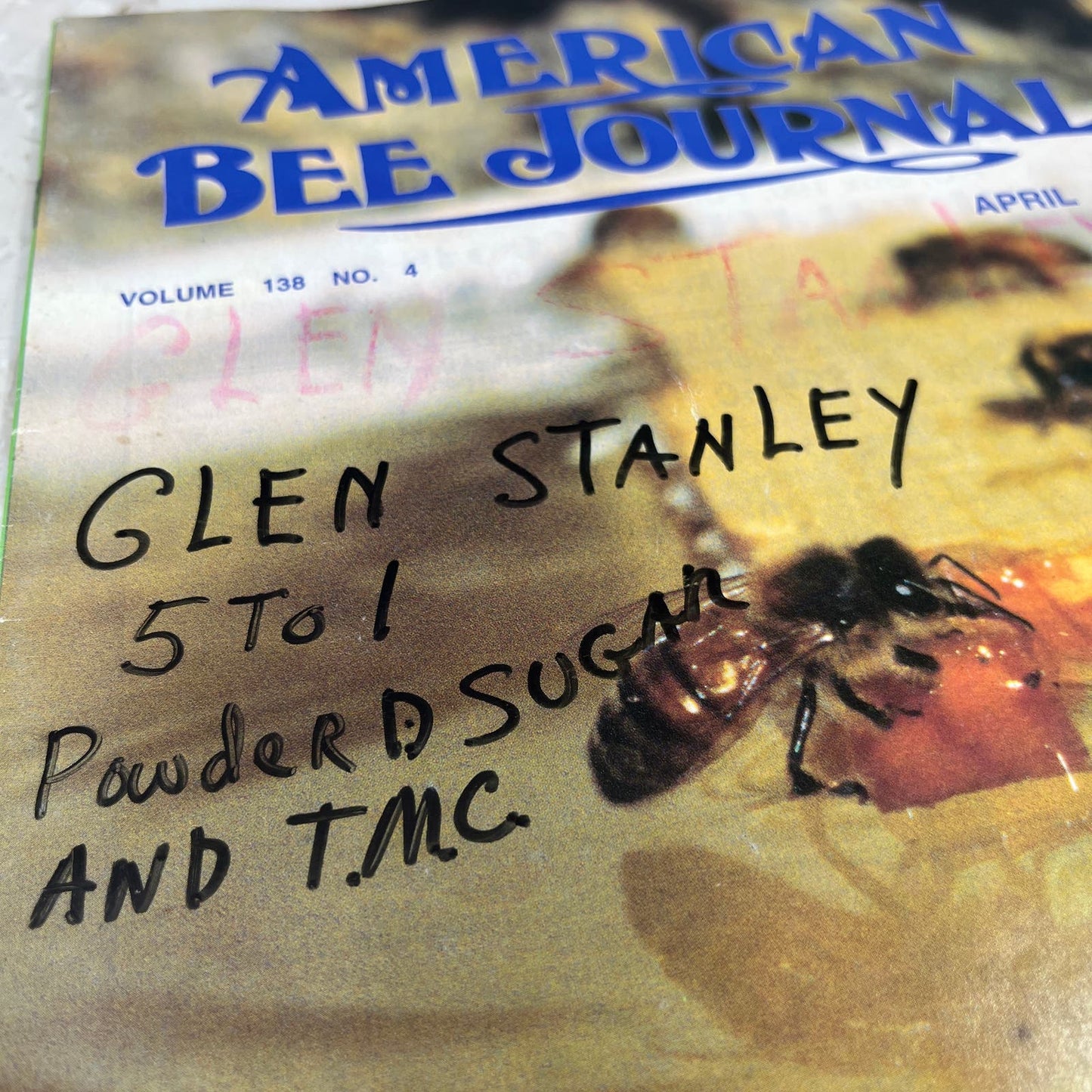 1998 April American Bee Journal Magazine Bees Beekeeping Honey M8-2