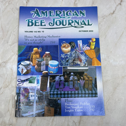 2002 Oct American Bee Journal Magazine Bees Beekeeping Honey M7