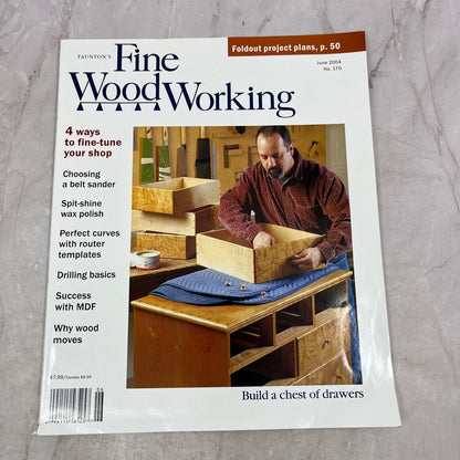 Building a Chest of Drawers - Jun 2004 No 170 - Fine Woodworking Magazine M34