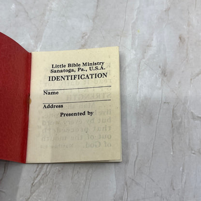 Vintage Little Bible Ministry Sanatoga PA Tiny Pocket Bible TG8-VV
