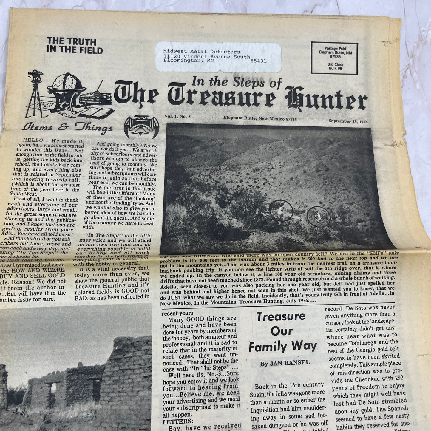 1976 Sept - In the Steps of the Treasure Hunter Newspaper Elephant Butte NM M11