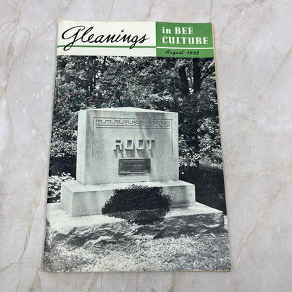 1965 August Gleanings in Bee Culture Magazine Bees Beekeeping Honey TD7