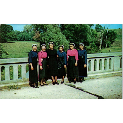 Amish Girls in Sunday Dress Pennsylvania Dutch Country Vintage Postcard PD5