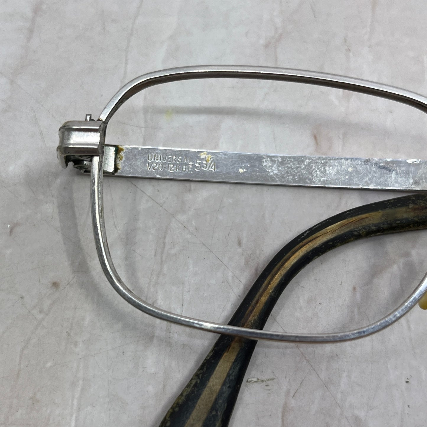 Vintage Universal 1/20 12K Gold Filled 5 3/4 Glasses Eyeglasses Frames TH9-G3-2